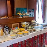 Diplomate Hotel 4*